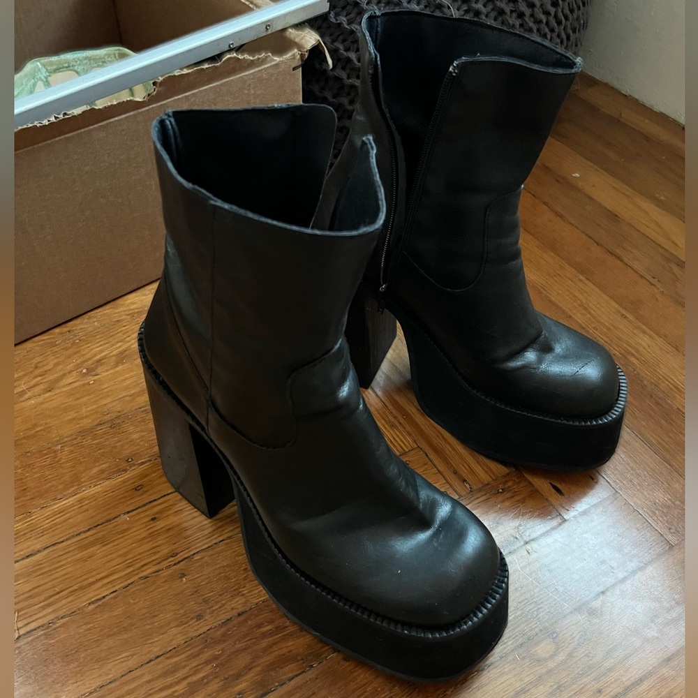 Black chunky boots